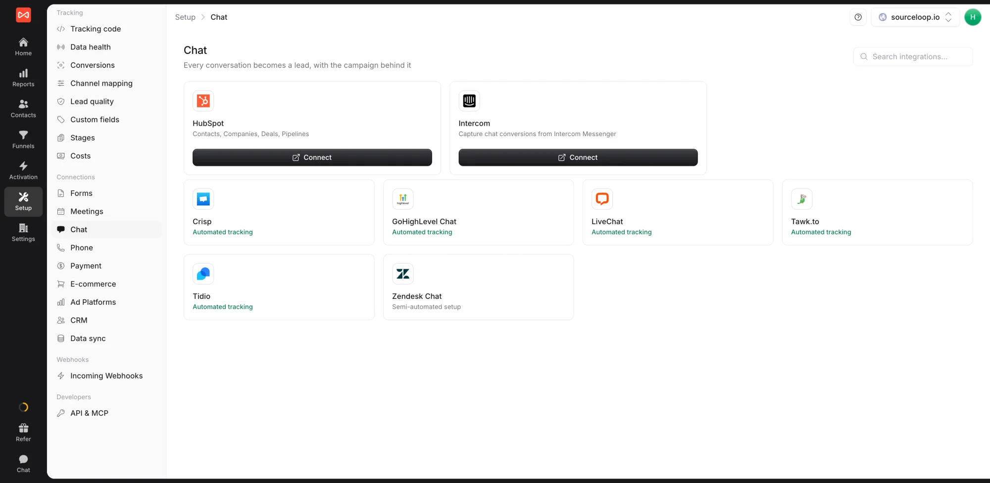 SourceLoop Setup Chat page with Connect buttons on the HubSpot and Intercom cards, and the Crisp, GoHighLevel Chat, LiveChat, Tawk.to, Tidio, and Zendesk Chat cards